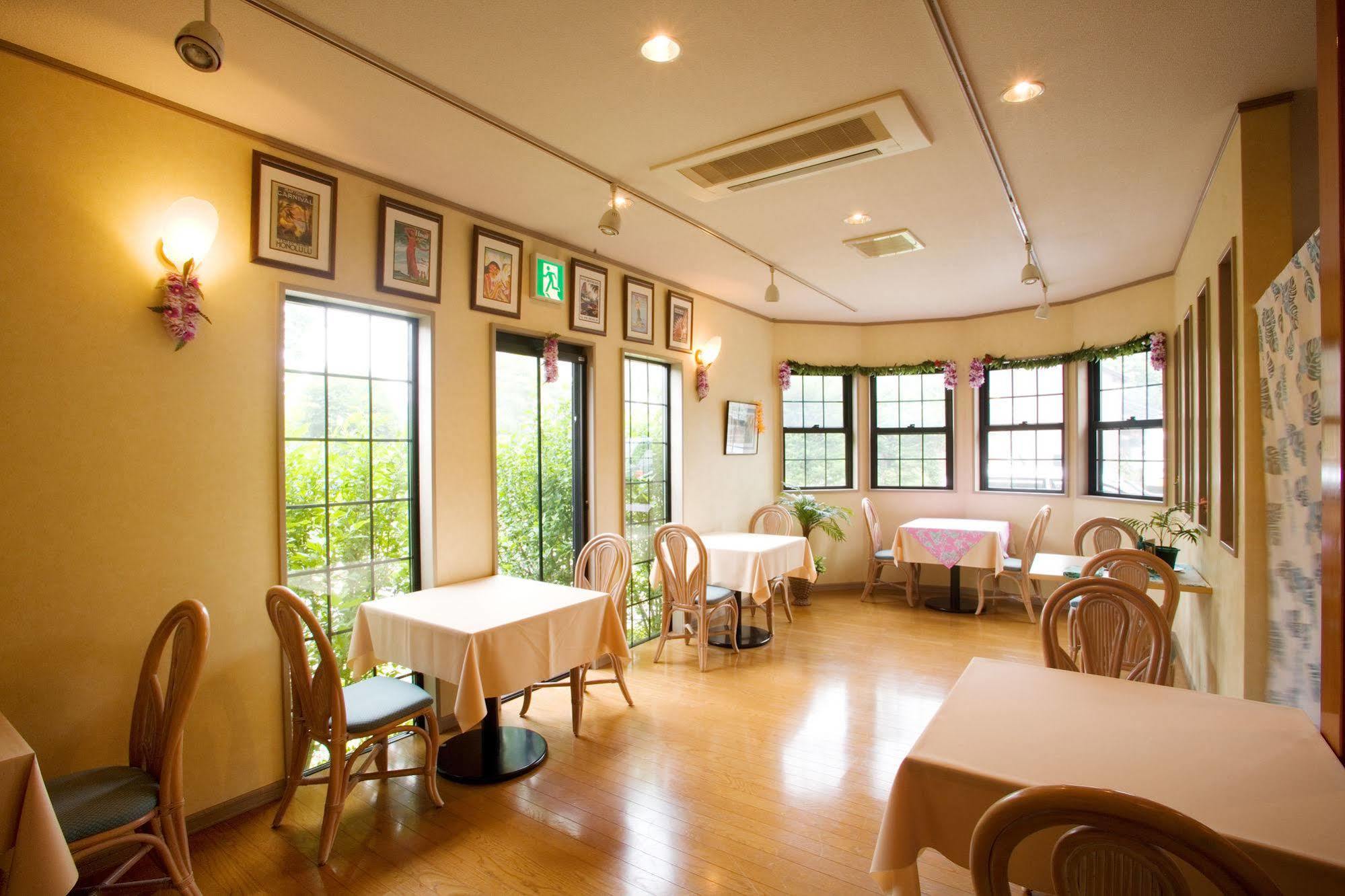 ペンションカパルア軽井沢 Hotel Karuizawa Exterior photo